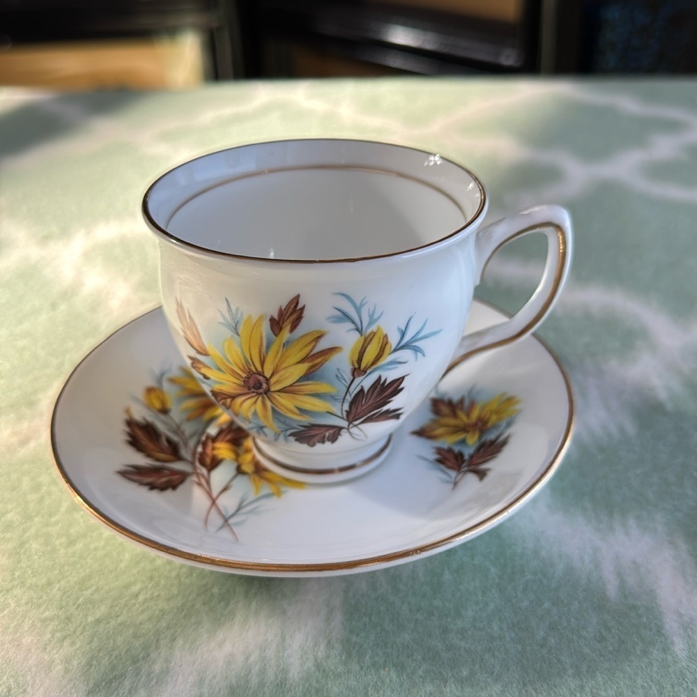 Vintage Duchess England white with yellow Flowers Teacup and Saucer Set